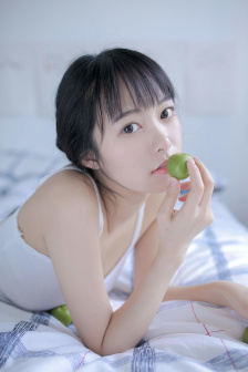 扶着皇上的龙根坐下去